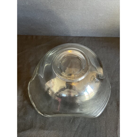 VTG Triangular Clear Serving Bowl with Hint of Yellow Iridescent Tint 5”X9.25” - Picture 8 of 14
